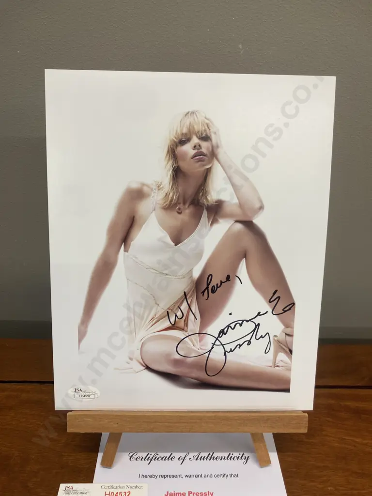Jaime Pressly Autograph Signed 25 x 20cm Photo With Authentication JSA H04532 Image 1++